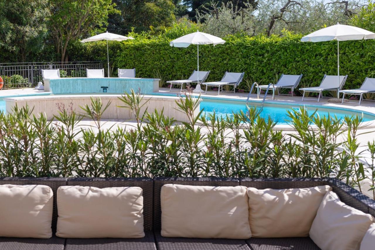 Hotel Galeazzi Gardone Riviera Exterior foto