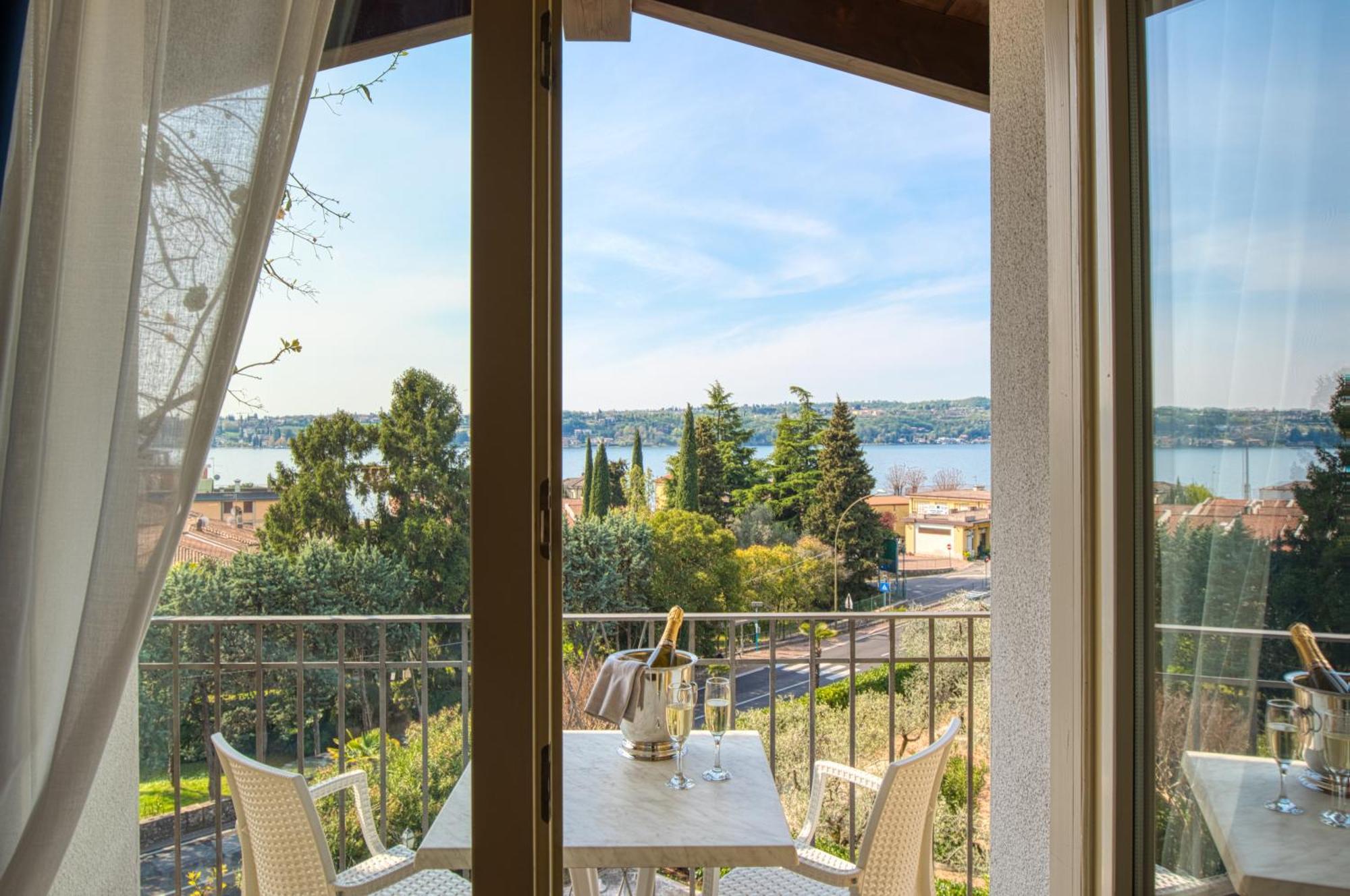 Hotel Galeazzi Gardone Riviera Exterior foto